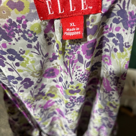 !!Host Pick!! Elle floral top - Picture 6 of 6